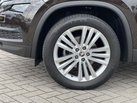 Skoda Kodiaq 1.5 TSI Business Edition NL-AUTO | PANODAK | TREKHAAK | 150 PK ActivLease financial lease