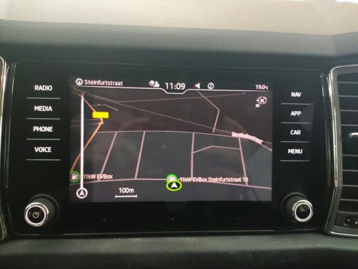 Skoda Kodiaq 1.5 TSI Business Edition NL-AUTO | PANODAK | TREKHAAK | 150 PK ActivLease financial lease