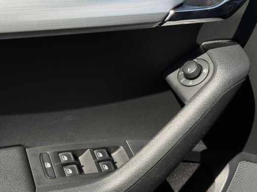 Skoda Octavia Combi 1.0 TSI Greentech Business Edition NL-AUTO | NAVI | ECC ActivLease financial lease