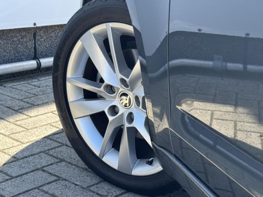 Skoda Octavia Combi 1.0 TSI Greentech Business Edition NL-AUTO | NAVI | ECC ActivLease financial lease