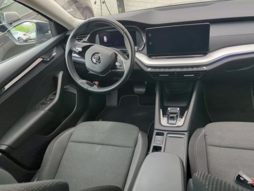 Skoda Octavia Combi 1.4 TSI iV PHEV Business Edition NL-AUTO | SFEER VERLICHTING | TREKHAAK ActivLease financial lease
