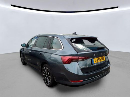 Skoda Octavia Combi 1.4 TSI iV PHEV Business Edition NL-AUTO | SFEER VERLICHTING | TREKHAAK ActivLease financial lease