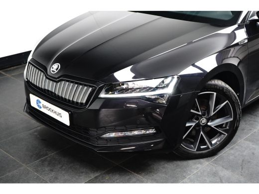 Skoda Superb Combi 1.4 TSI 218PK DSG-6 Sportline iV | CAMERA | FULL LED | STUUR + STOELVERW. | 18 INCH | APP C... ActivLease financial lease