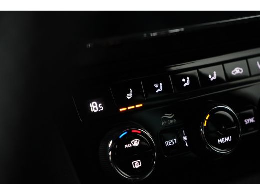 Skoda Superb Combi 1.4 TSI 218PK DSG-6 Sportline iV | CAMERA | FULL LED | STUUR + STOELVERW. | 18 INCH | APP C... ActivLease financial lease