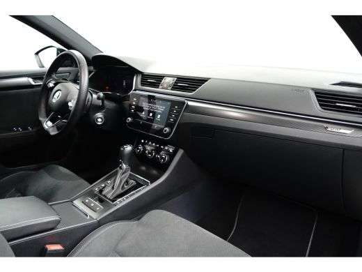 Skoda Superb Combi 1.4 TSI 218PK DSG-6 Sportline iV | CAMERA | FULL LED | STUUR + STOELVERW. | 18 INCH | APP C... ActivLease financial lease