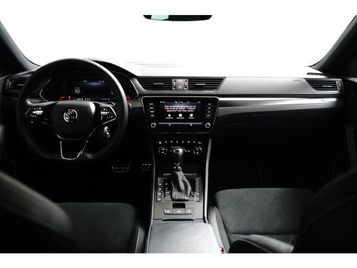 Skoda Superb Combi 1.4 TSI 218PK DSG-6 Sportline iV | CAMERA | FULL LED | STUUR + STOELVERW. | 18 INCH | APP C... ActivLease financial lease