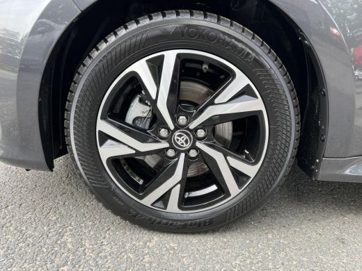 Toyota Yaris 1.5 Hybrid 115 Dynamic Comfort Pack ActivLease financial lease
