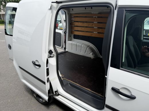 Volkswagen Caddy 2.0 TDI L1H1 Business (Trekhaak - Lichtmetalen velgen - Airco - Zijschuifdeur - Houten vloer - La... ActivLease financial lease
