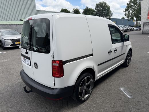 Volkswagen Caddy 2.0 TDI L1H1 Business (Trekhaak - Lichtmetalen velgen - Airco - Zijschuifdeur - Houten vloer - La... ActivLease financial lease