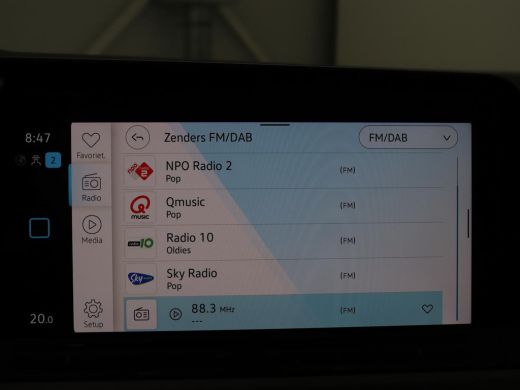 Volkswagen Golf 1.0 TSI Life | Carplay | Adaptive cruise | Navigatie | Parkeerhulp | Full LED | Climate control |... ActivLease financial lease