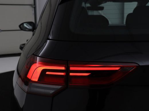 Volkswagen Golf 1.0 TSI Life | Carplay | Adaptive cruise | Navigatie | Parkeerhulp | Full LED | Climate control |... ActivLease financial lease