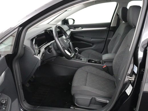Volkswagen Golf 1.0 TSI Life | Carplay | Adaptive cruise | Navigatie | Parkeerhulp | Full LED | Climate control |... ActivLease financial lease