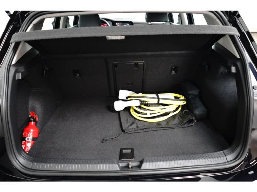 Volkswagen Golf 1.4 204PK eHybrid DSG-6 Style | NAVIGATIE | LED | ALCANTARA | APP CONNECT | CAMERA | 16 INCH ActivLease financial lease