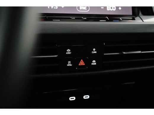 Volkswagen Golf 1.4 204PK eHybrid DSG-6 Style | NAVIGATIE | LED | ALCANTARA | APP CONNECT | CAMERA | 16 INCH ActivLease financial lease