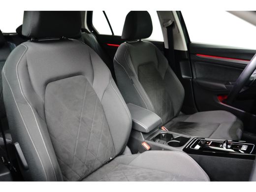 Volkswagen Golf 1.4 204PK eHybrid DSG-6 Style | NAVIGATIE | LED | ALCANTARA | APP CONNECT | CAMERA | 16 INCH ActivLease financial lease