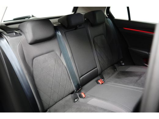 Volkswagen Golf 1.4 204PK eHybrid DSG-6 Style | NAVIGATIE | LED | ALCANTARA | APP CONNECT | CAMERA | 16 INCH ActivLease financial lease