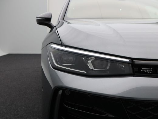 Volkswagen Passat Variant 1.5 eHybrid 272 Pk Automaat R-Line Business | Black Style | Head Up | Matrix LED | Panora... ActivLease financial lease