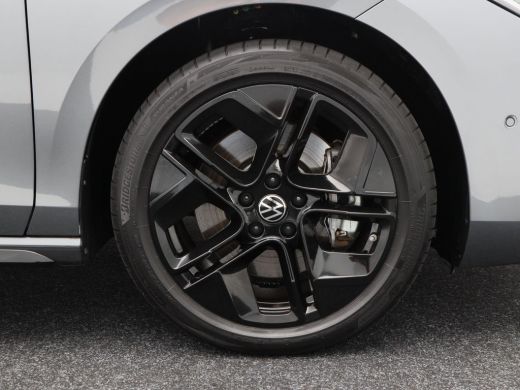 Volkswagen Passat Variant 1.5 eHybrid 272 Pk Automaat R-Line Business | Black Style | Head Up | Matrix LED | Panora... ActivLease financial lease