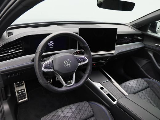 Volkswagen Passat Variant 1.5 eHybrid 272 Pk Automaat R-Line Business | Black Style | Head Up | Matrix LED | Panora... ActivLease financial lease