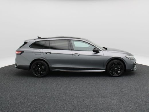 Volkswagen Passat Variant 1.5 eHybrid 272 Pk Automaat R-Line Business | Black Style | Head Up | Matrix LED | Panora... ActivLease financial lease