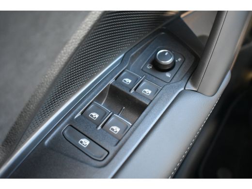 Volkswagen Tayron R-Line Edition | 'App-Connect' draadloze smartphone integratie | Automatische afstandsregeling (A... ActivLease financial lease