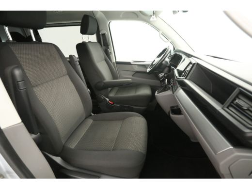 Volkswagen Transporter 2.0 TDI BULLI 150PK L2H1 | Automaat | Dubbele Cabine | Airco | Cruise | Virtual | Camera | Carpla... ActivLease financial lease