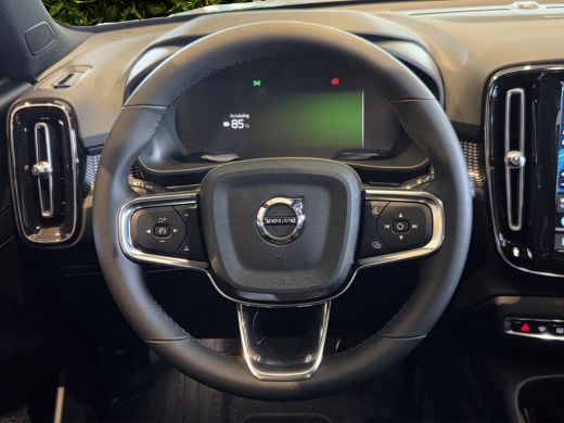 Volvo  EX40 Single Motor Ext. Range Ultra Black Edition 82 kWh | Panoramadak | Harman/Kardon | 360 Camera | M... ActivLease financial lease