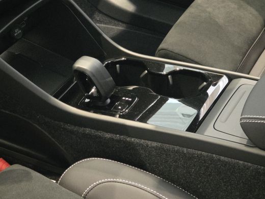 Volvo  EX40 Single Motor Ext. Range Ultra Black Edition 82 kWh | Panoramadak | Harman/Kardon | 360 Camera | M... ActivLease financial lease