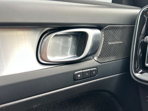 Volvo  XC40 2.0 B4 Plus Dark | Pano | 360 camera | Nubuck bekleding | 20" velg | Pixel-LED | Harman/Kardon | ... ActivLease financial lease