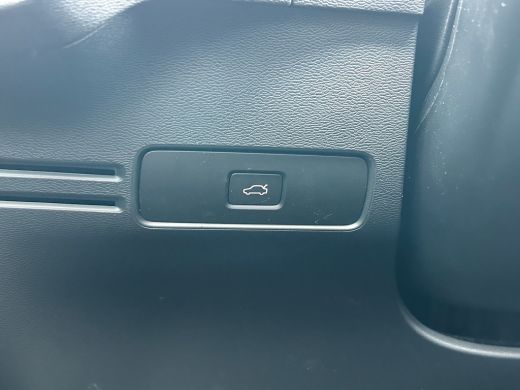 Volvo  XC40 2.0 B4 Plus Dark | Pano | 360 camera | Nubuck bekleding | 20" velg | Pixel-LED | Harman/Kardon | ... ActivLease financial lease