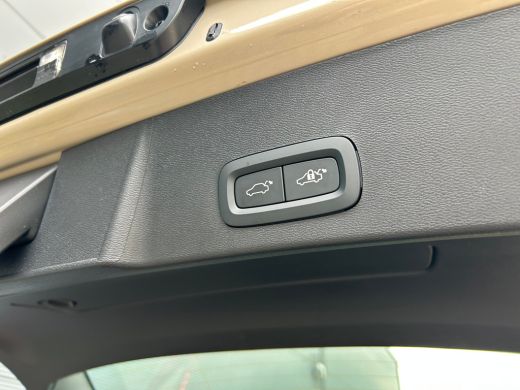 Volvo  XC40 2.0 B4 Plus Dark | Pano | 360 camera | Nubuck bekleding | 20" velg | Pixel-LED | Harman/Kardon | ... ActivLease financial lease
