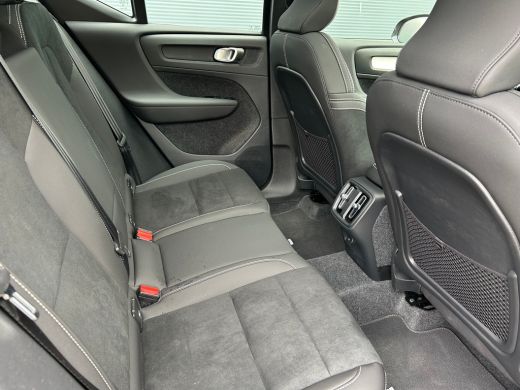 Volvo  XC40 2.0 B4 Plus Dark | Pano | 360 camera | Nubuck bekleding | 20" velg | Pixel-LED | Harman/Kardon | ... ActivLease financial lease