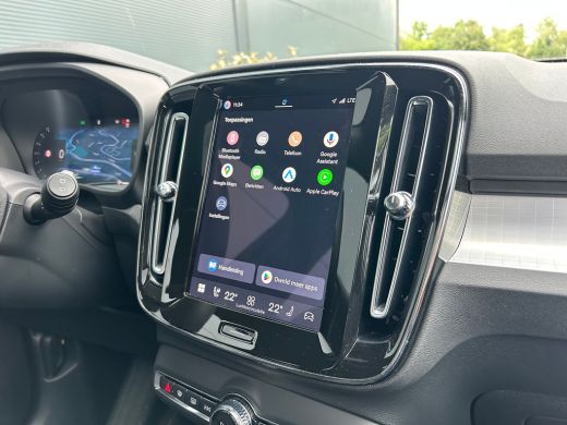 Volvo  XC40 2.0 B4 Plus Dark | Pano | 360 camera | Nubuck bekleding | 20" velg | Pixel-LED | Harman/Kardon | ... ActivLease financial lease