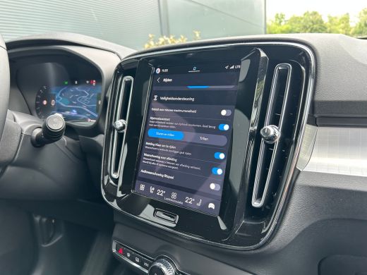 Volvo  XC40 2.0 B4 Plus Dark | Pano | 360 camera | Nubuck bekleding | 20" velg | Pixel-LED | Harman/Kardon | ... ActivLease financial lease