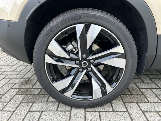 Volvo  XC40 2.0 B4 Plus Dark | Pano | 360 camera | Nubuck bekleding | 20" velg | Pixel-LED | Harman/Kardon | ... ActivLease financial lease