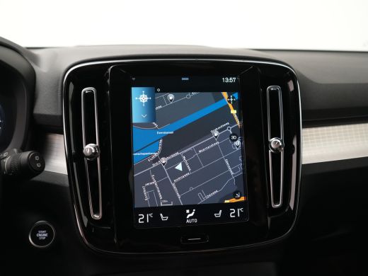 Volvo  XC40 T4 Recharge Plus Dark | Harman/Kardon | Elek Stoel | Keyless | Trekhaak | Stoel- & Stuurverwarmin... ActivLease financial lease