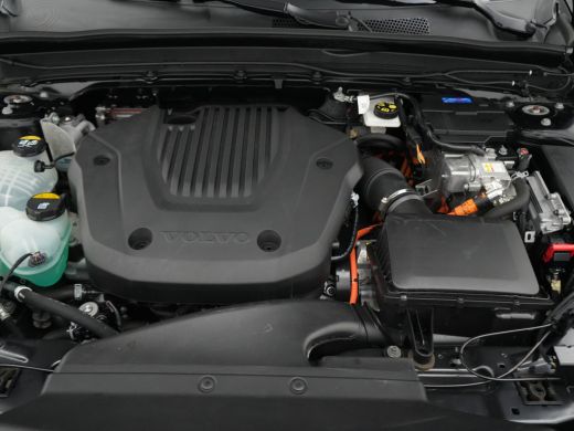 Volvo  XC40 T4 Recharge Plus Dark | Harman/Kardon | Elek Stoel | Keyless | Trekhaak | Stoel- & Stuurverwarmin... ActivLease financial lease