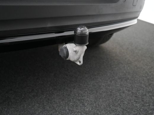 Volvo  XC40 T4 Recharge Plus Dark | Harman/Kardon | Elek Stoel | Keyless | Trekhaak | Stoel- & Stuurverwarmin... ActivLease financial lease