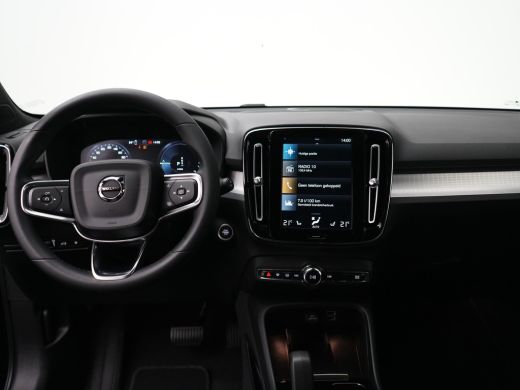 Volvo  XC40 T4 Recharge Plus Dark | Harman/Kardon | Elek Stoel | Keyless | Trekhaak | Stoel- & Stuurverwarmin... ActivLease financial lease