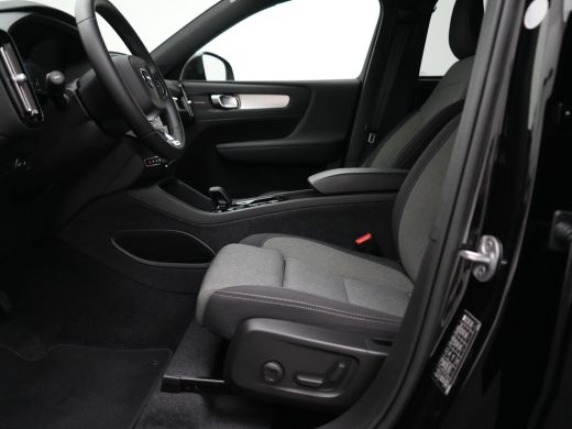 Volvo  XC40 T4 Recharge Plus Dark | Harman/Kardon | Elek Stoel | Keyless | Trekhaak | Stoel- & Stuurverwarmin... ActivLease financial lease