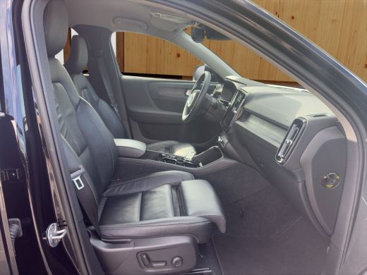 Volvo  XC40 Ultimate T4 | Stoelverwarming | Keyless start \ entry | Camera | Lederen bekleding | Elektrische ... ActivLease financial lease