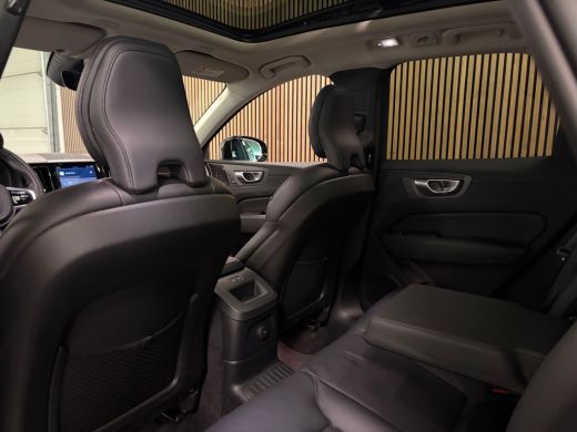 Volvo  XC60 T6 AWD Recharge Plus Dark | Harman Kardon | All Season banden | Adaptieve Cruise Control | Stoelv... ActivLease financial lease