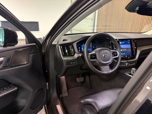 Volvo  XC60 T6 AWD Recharge Plus Dark | Harman Kardon | All Season banden | Adaptieve Cruise Control | Stoelv... ActivLease financial lease