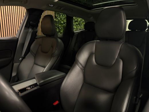 Volvo  XC60 T6 AWD Recharge Plus Dark | Harman Kardon | All Season banden | Adaptieve Cruise Control | Stoelv... ActivLease financial lease