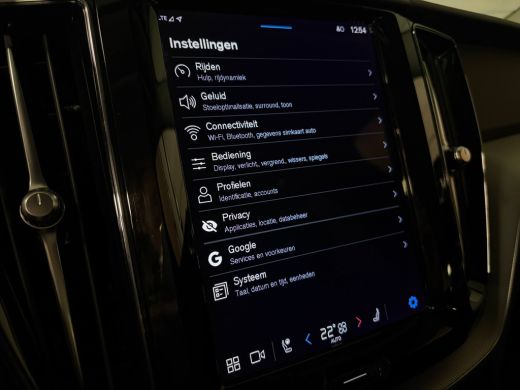 Volvo  XC60 T6 AWD Recharge Plus Dark | Harman Kardon | All Season banden | Adaptieve Cruise Control | Stoelv... ActivLease financial lease