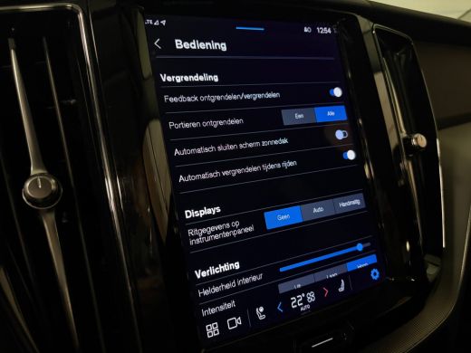 Volvo  XC60 T6 AWD Recharge Plus Dark | Harman Kardon | All Season banden | Adaptieve Cruise Control | Stoelv... ActivLease financial lease