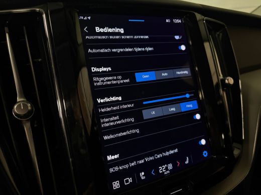 Volvo  XC60 T6 AWD Recharge Plus Dark | Harman Kardon | All Season banden | Adaptieve Cruise Control | Stoelv... ActivLease financial lease