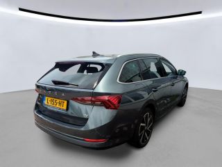 Skoda Octavia Combi 1.4 TSI iV PHEV Business Edition NL-AUTO | SFEER VERLICHTING | TREKHAAK
