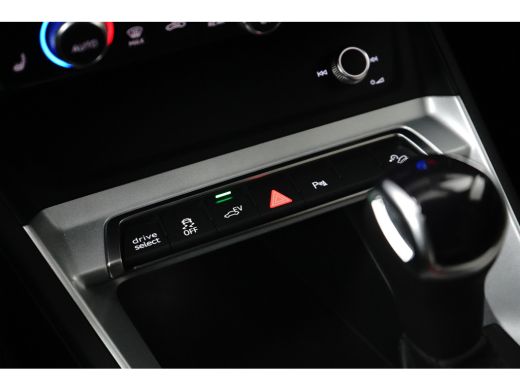 Audi Q3 45 TFSI e 245pk Advanced Edition | Leder | Navigatie | Virtual cockpit | Assistentie pakket | SOH... ActivLease financial lease