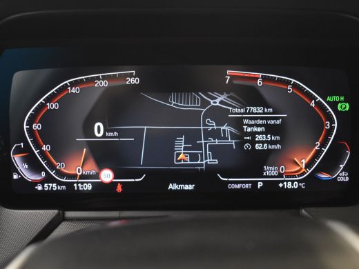 BMW 1 Serie 118i AUTO | Camera | Stoelverwarming l Cruise control | Navigatie | 17" LMV l Digital Dash l Full... ActivLease financial lease